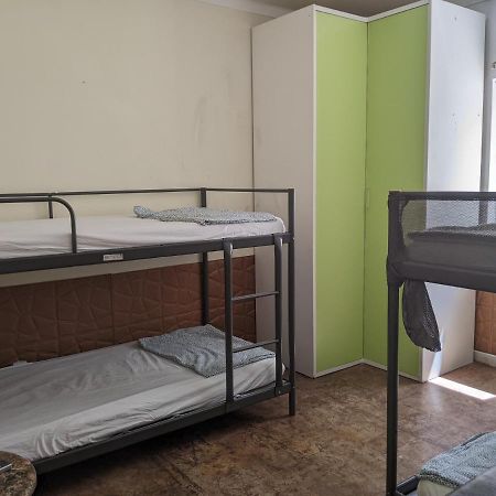 Dolphin House Hostel Фару Экстерьер фото